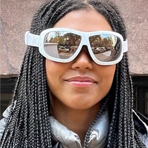 Lusari carrara/silver urban goggles with case 
(Silver marble)